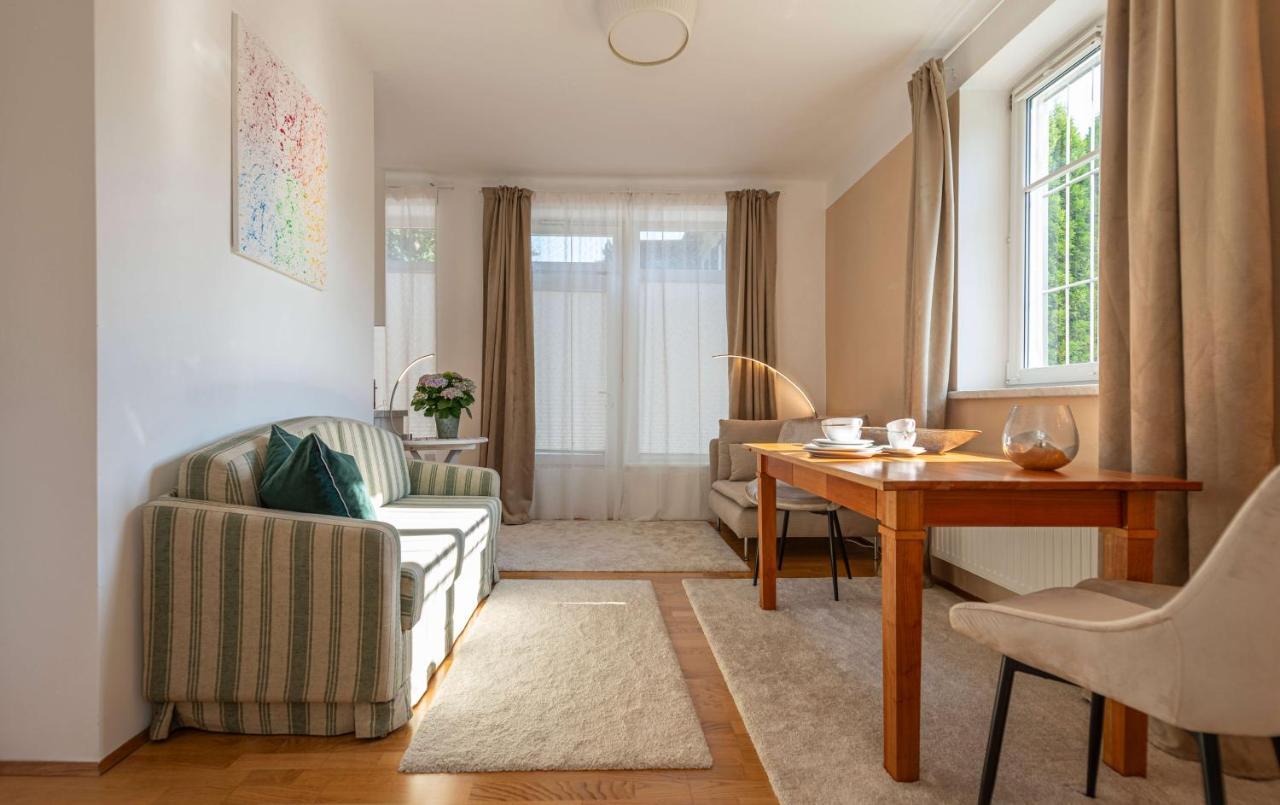Apartments Am Kurpark Бад-Ишль Экстерьер фото